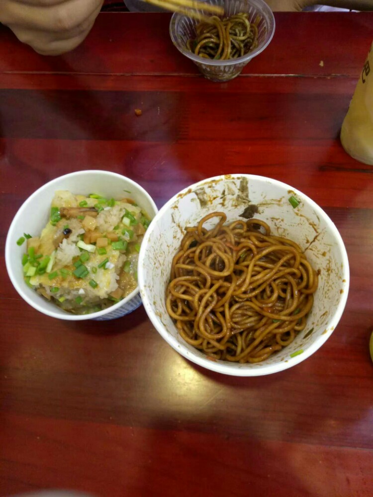 苏杭的阳春面与武汉著名的热干面