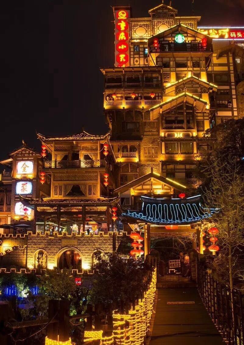 坐拥城市旅游景观,商务休闲景观和城市人文景观于一体