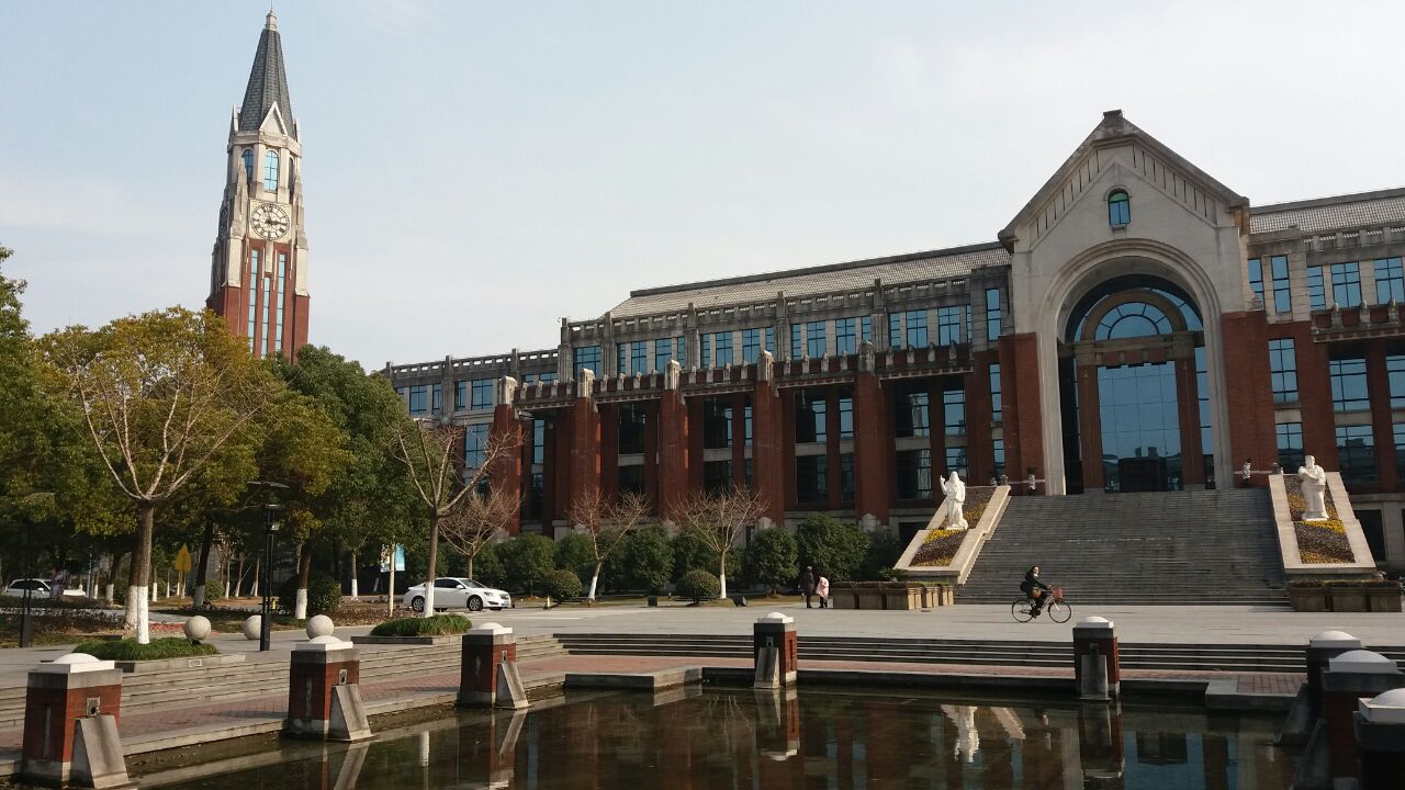 2019华东政法大学(松江校区)游玩攻略,很值得一游的,.