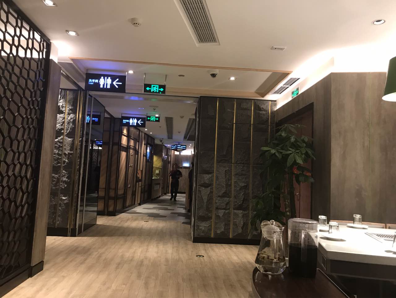 2019海底捞火锅(港惠新天地店)美食餐厅,不错的体验,.