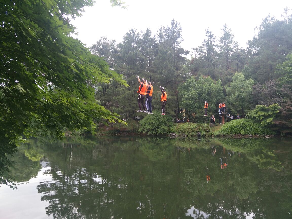 安吉中南百草原好玩吗,安吉中南百草原景点怎么样