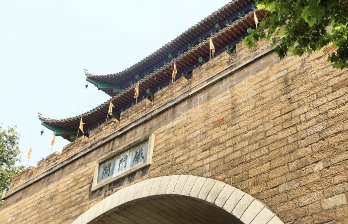 【携程攻略】武汉铁门关景点,武汉铁门关始建三国时期