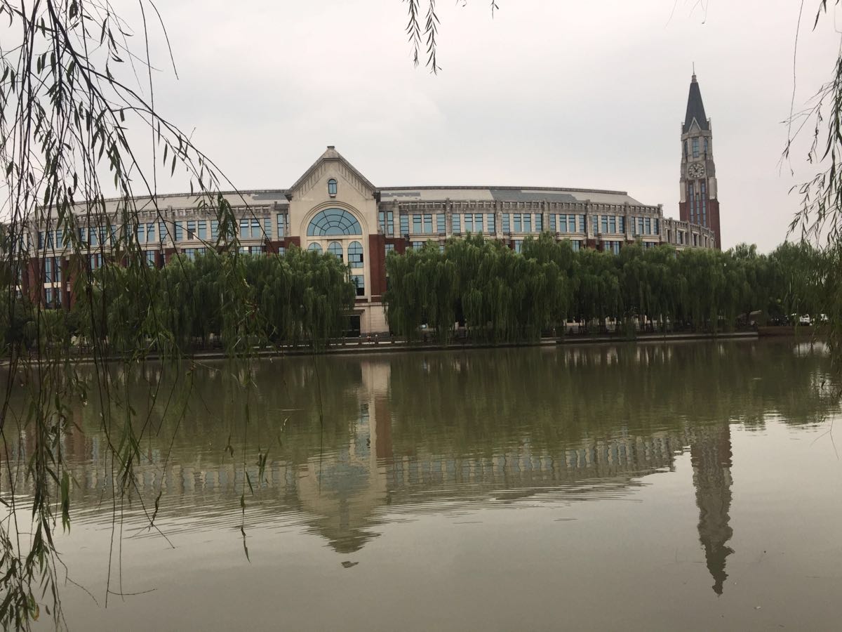 华东政法大学(松江校区)