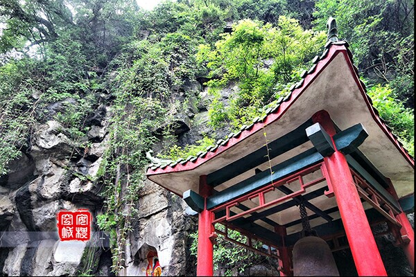 【携程攻略】桂林水月洞景点,云峰寺的入口,景区连着一个小寺庙,还有