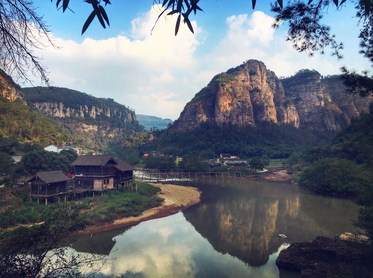 穿岩十九峰