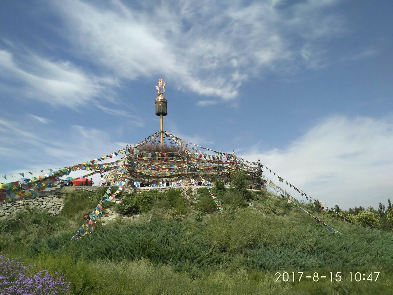 赛汗塔拉城中草原景色非常好,面积也很大,在包头市里面.