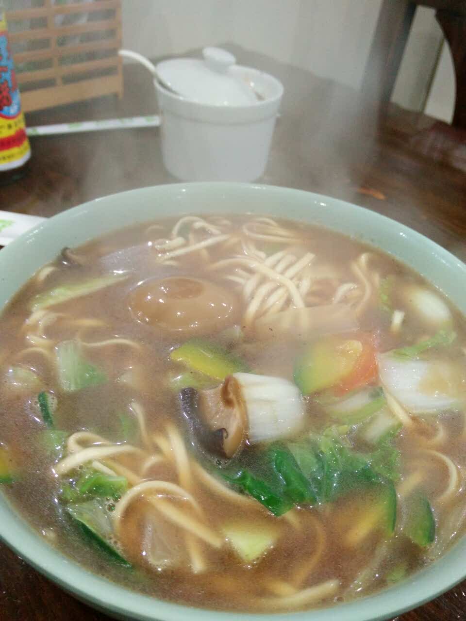 阿英面馆面劲道,料十足,口味棒棒的.