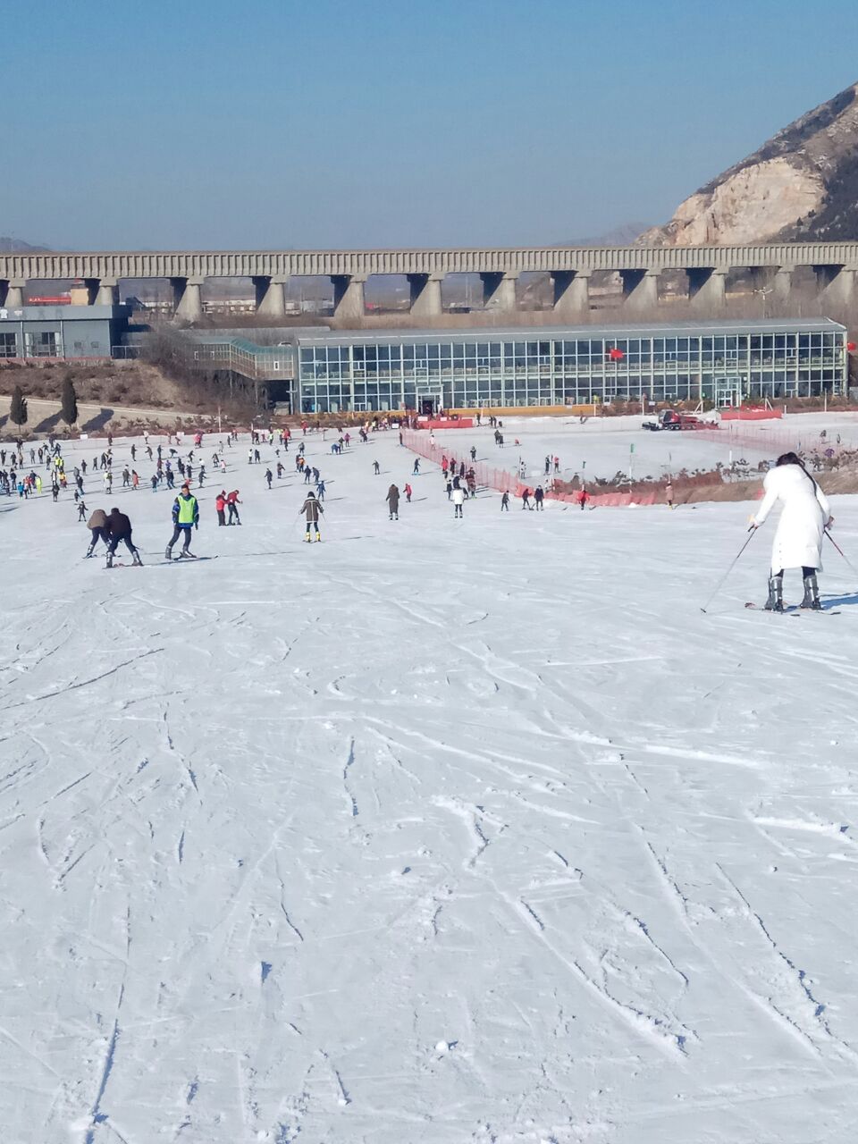 神湖四季滑雪场