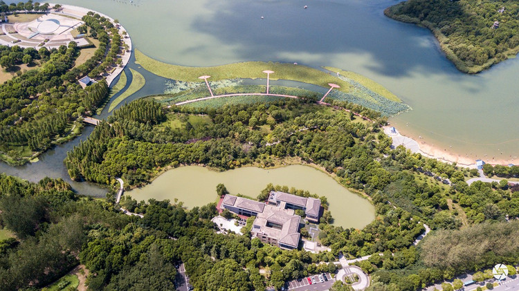 暨阳湖是张家港免费的一个公园,据说是人工开挖而成,以休闲旅游为主