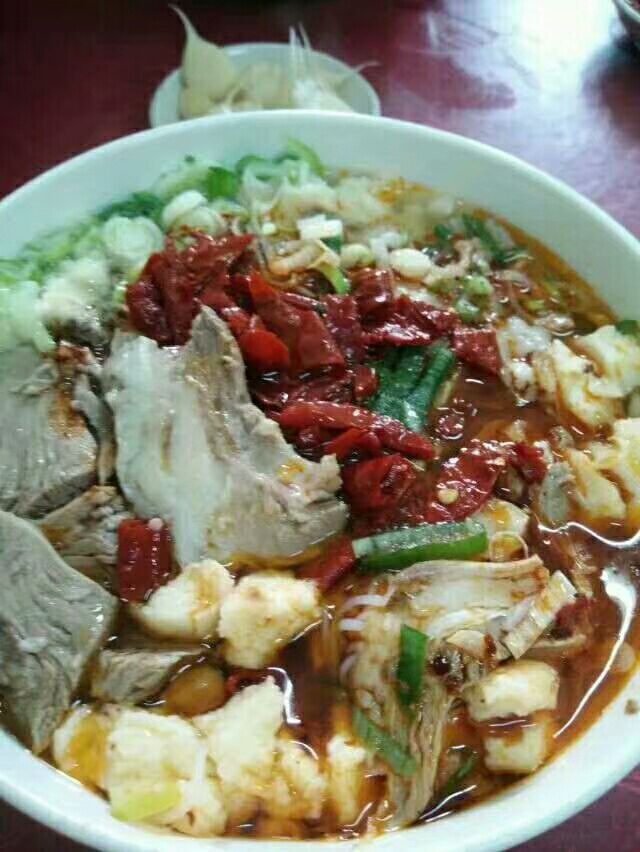 三顾香牛羊肉泡馍(礼泉店)