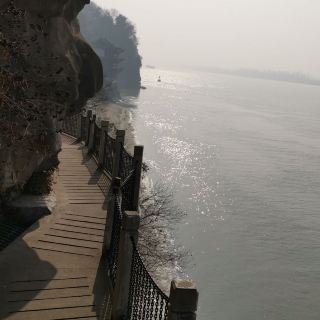 沿江栈道