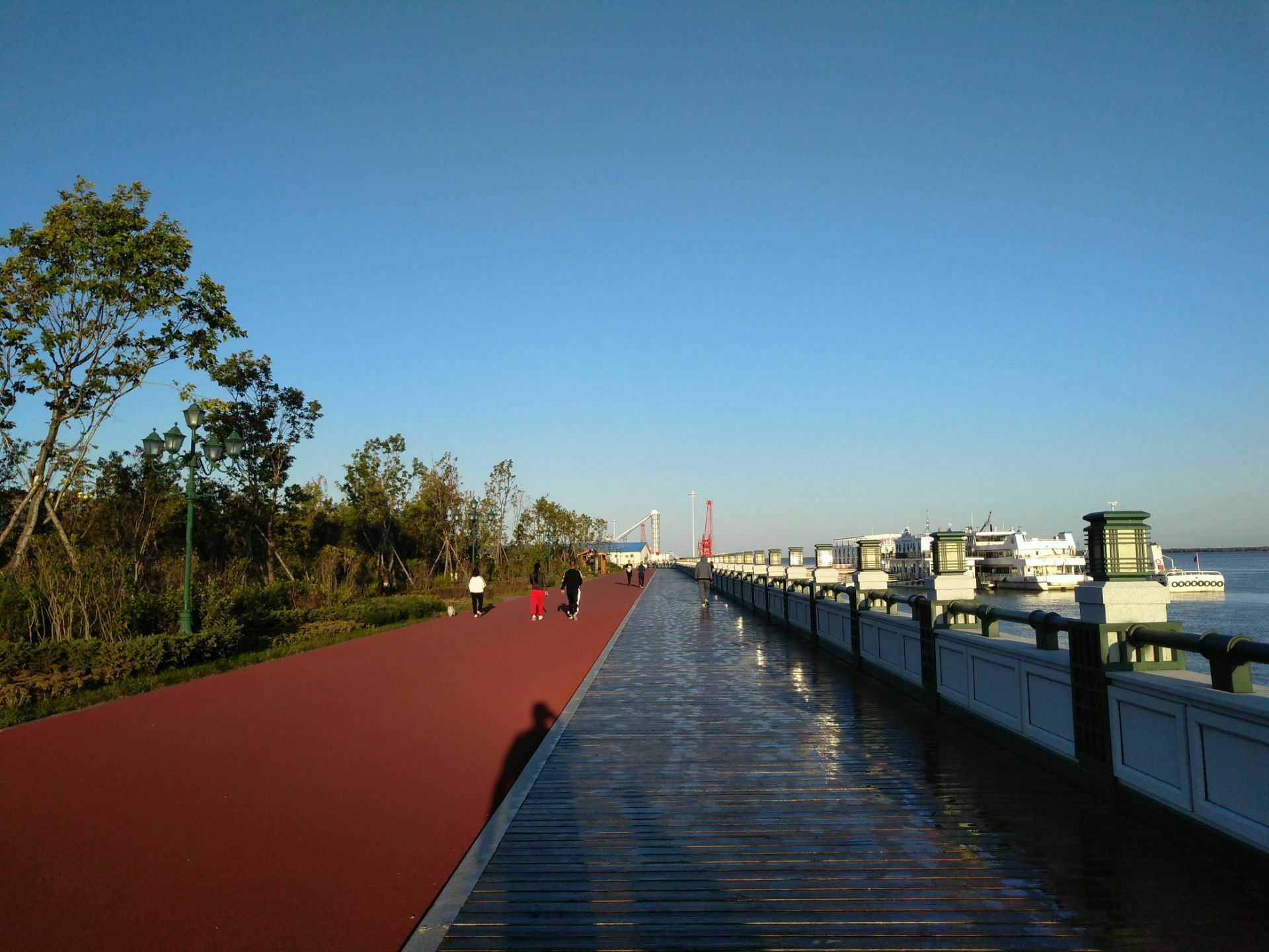 沿江公园