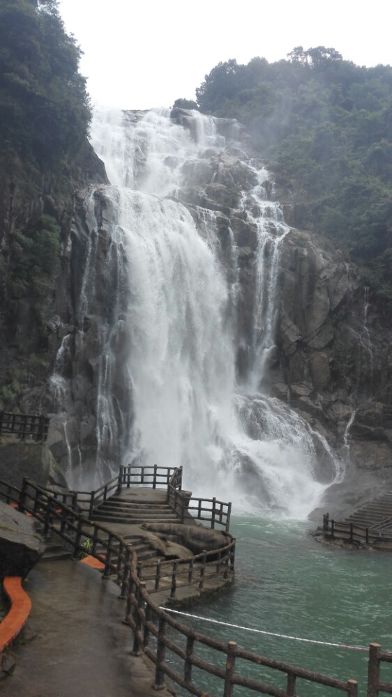 丰顺龙归寨瀑布好玩吗,丰顺龙归寨瀑布景点怎么样