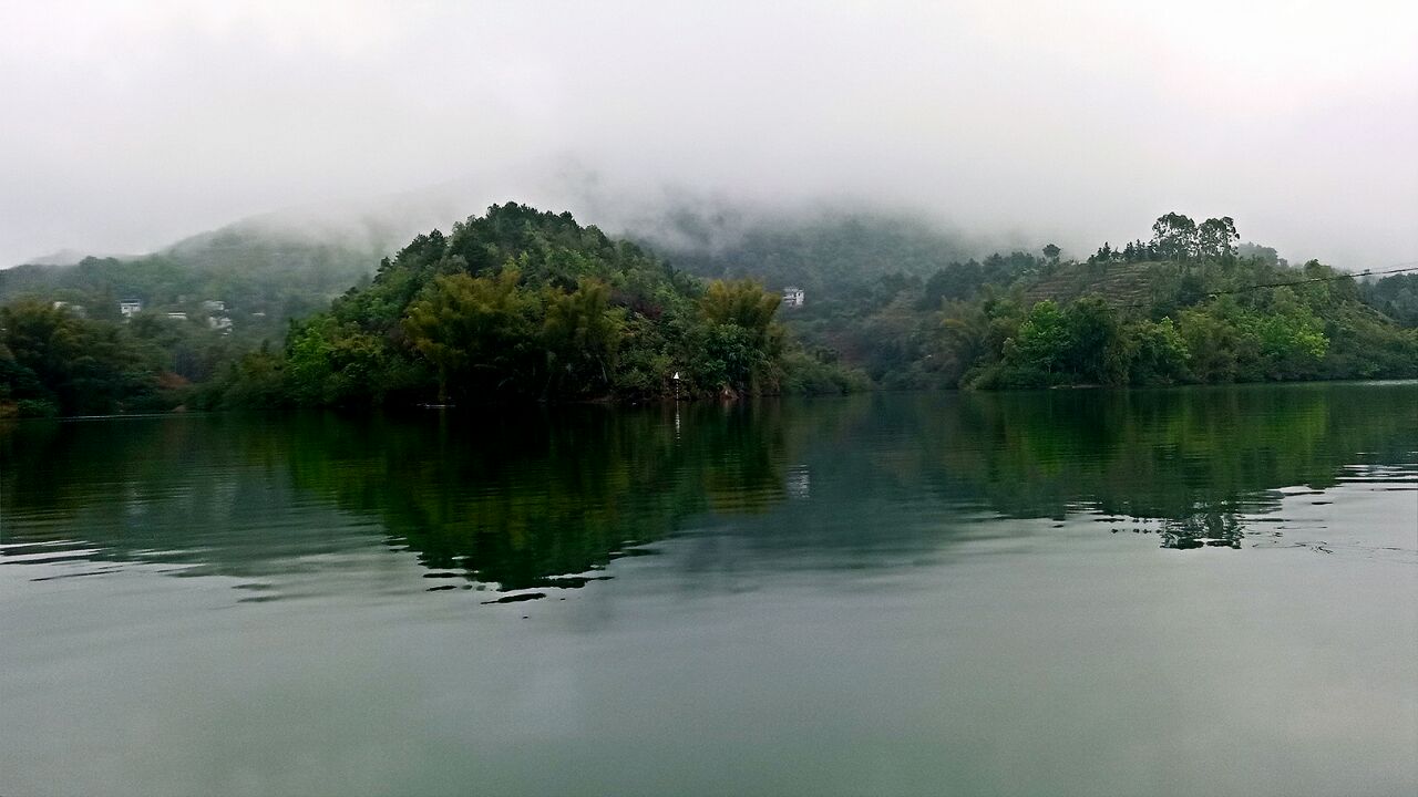 赐福湖