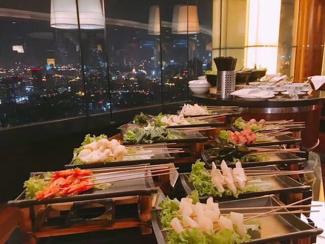 上海东锦江希尔顿逸林酒店·旋转餐厅