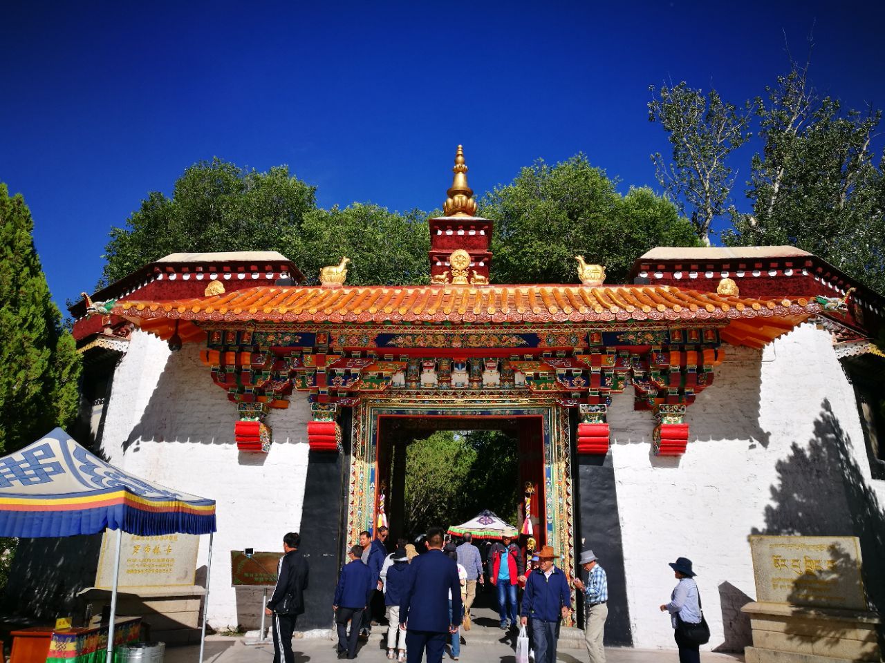 拉萨罗布林卡好玩吗,拉萨罗布林卡景点怎么样_点评