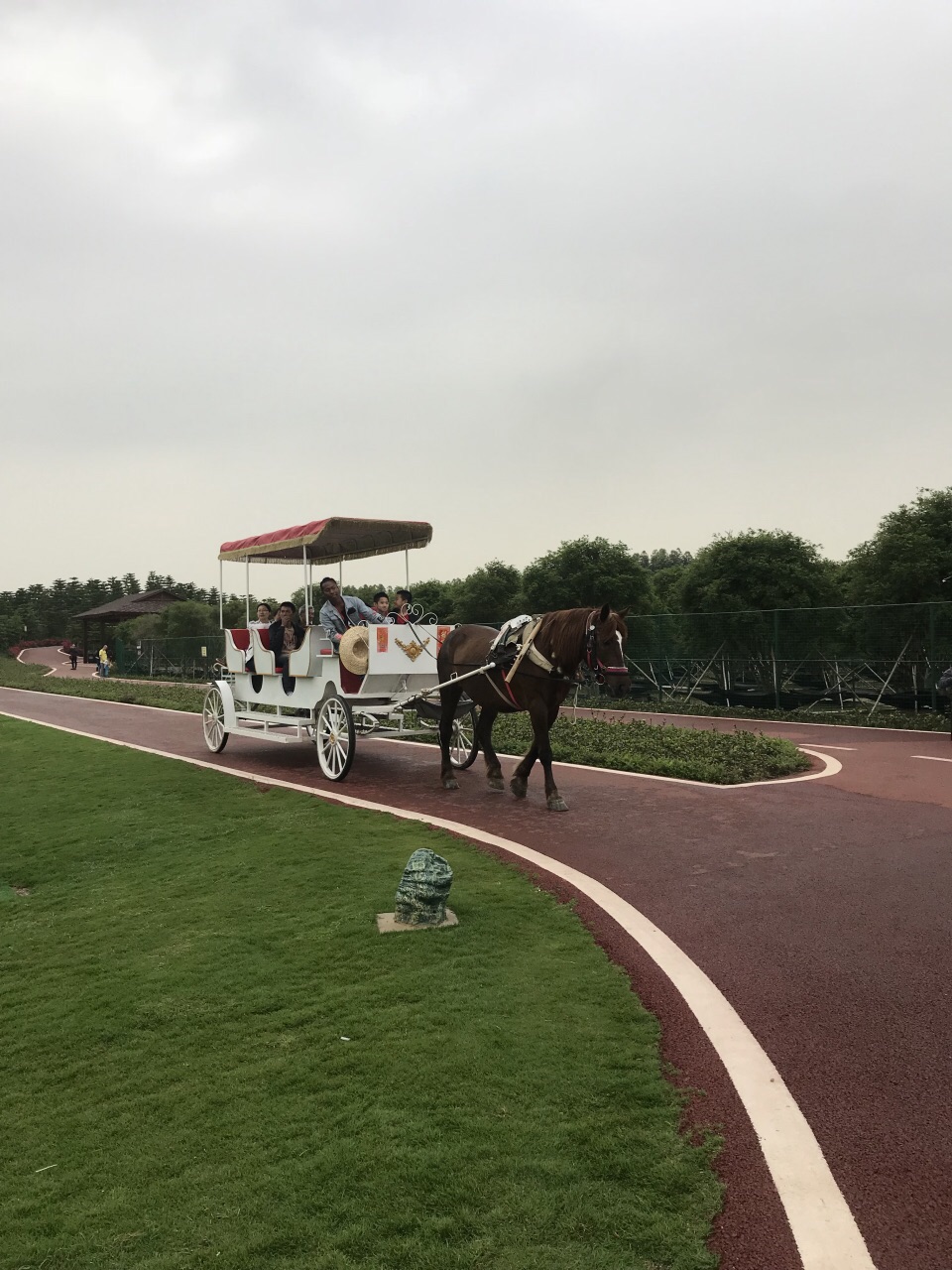 迪茵湖生态旅游度假区