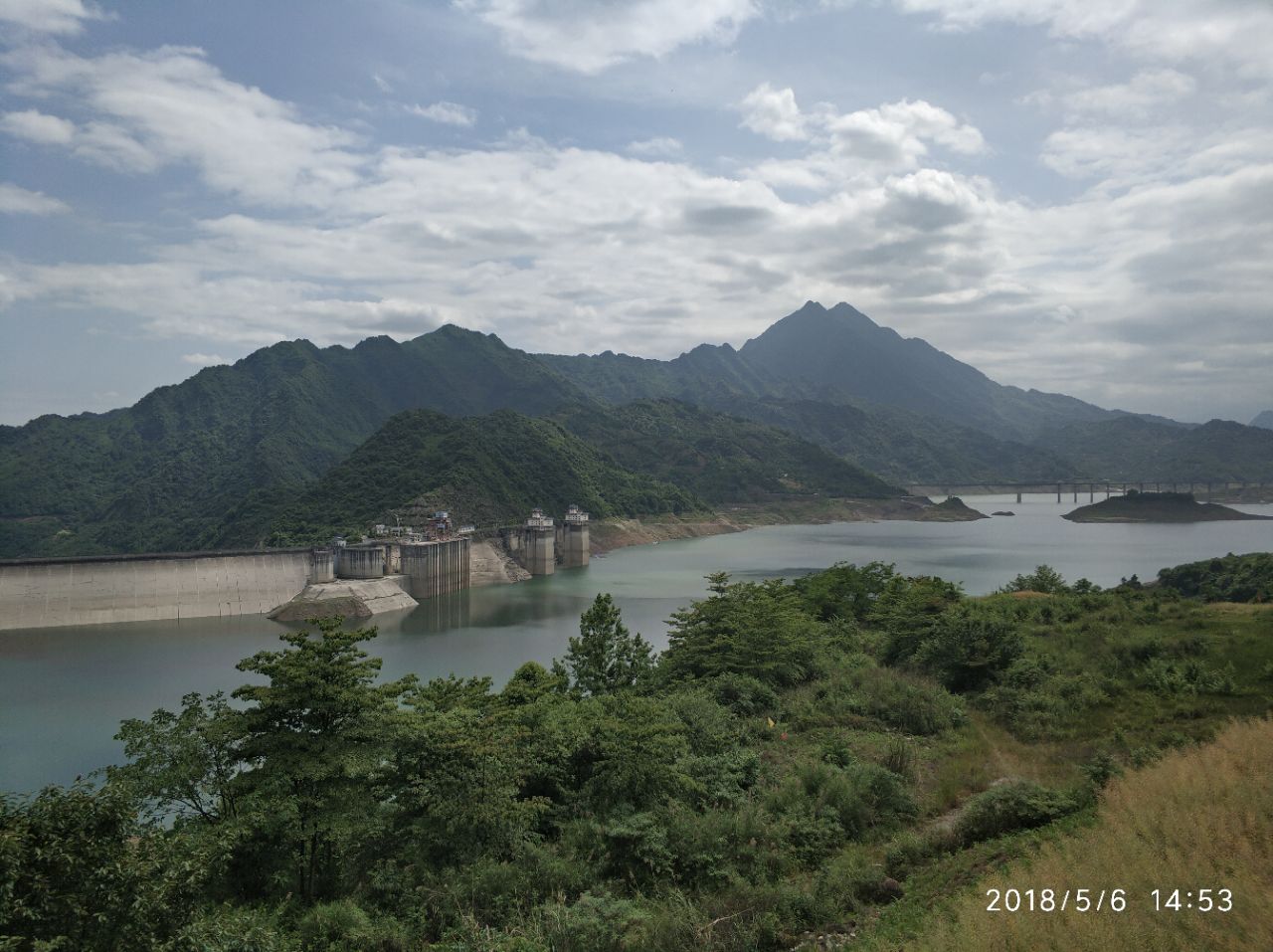 紫坪铺水库