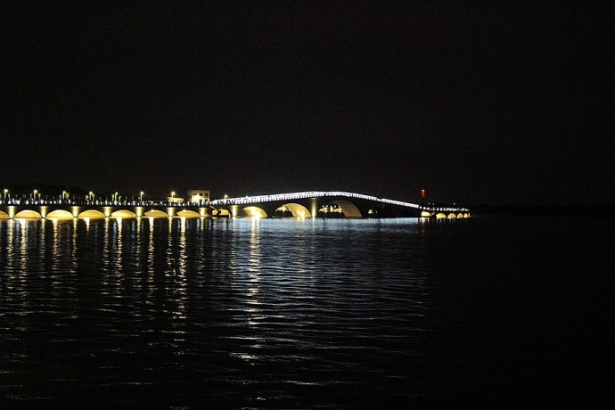 夜游"第一网红"地标的青浦淀山湖彩虹桥