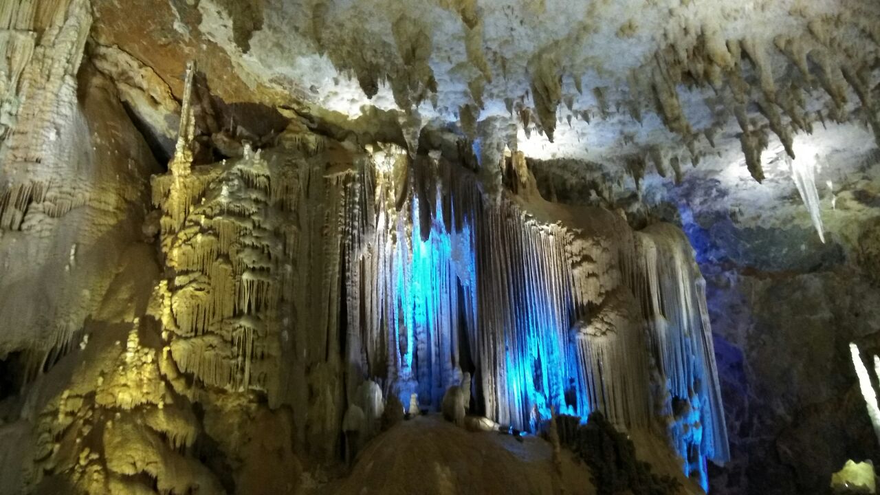 巴马水晶宫