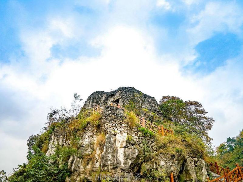镇宁高荡千年布依古寨文化旅游景区攻略-高荡千年布依