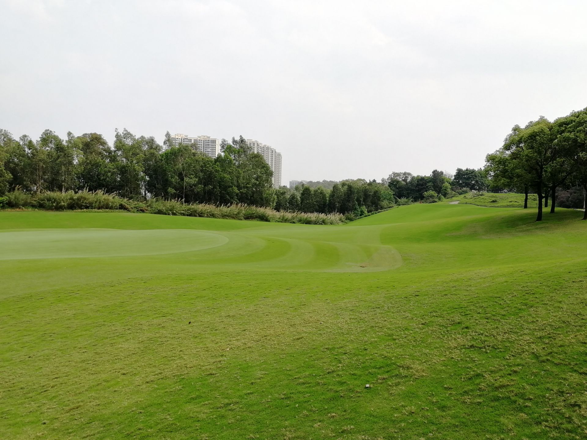 中信山语湖高尔夫球会