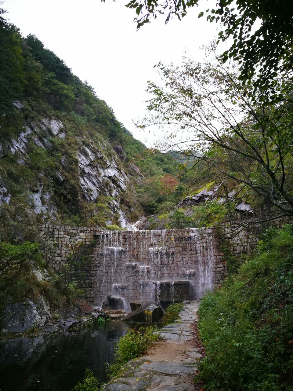 大别山主峰景区白马尖