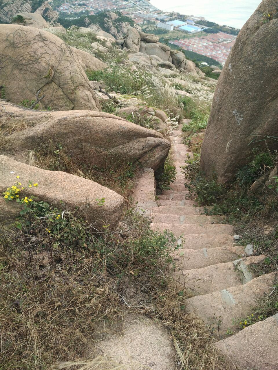 九顶铁槎山风景区,它不仅仅是一种山,它更是一座地质公园.