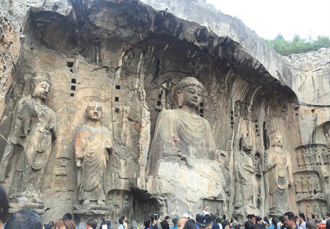 龙门石窟