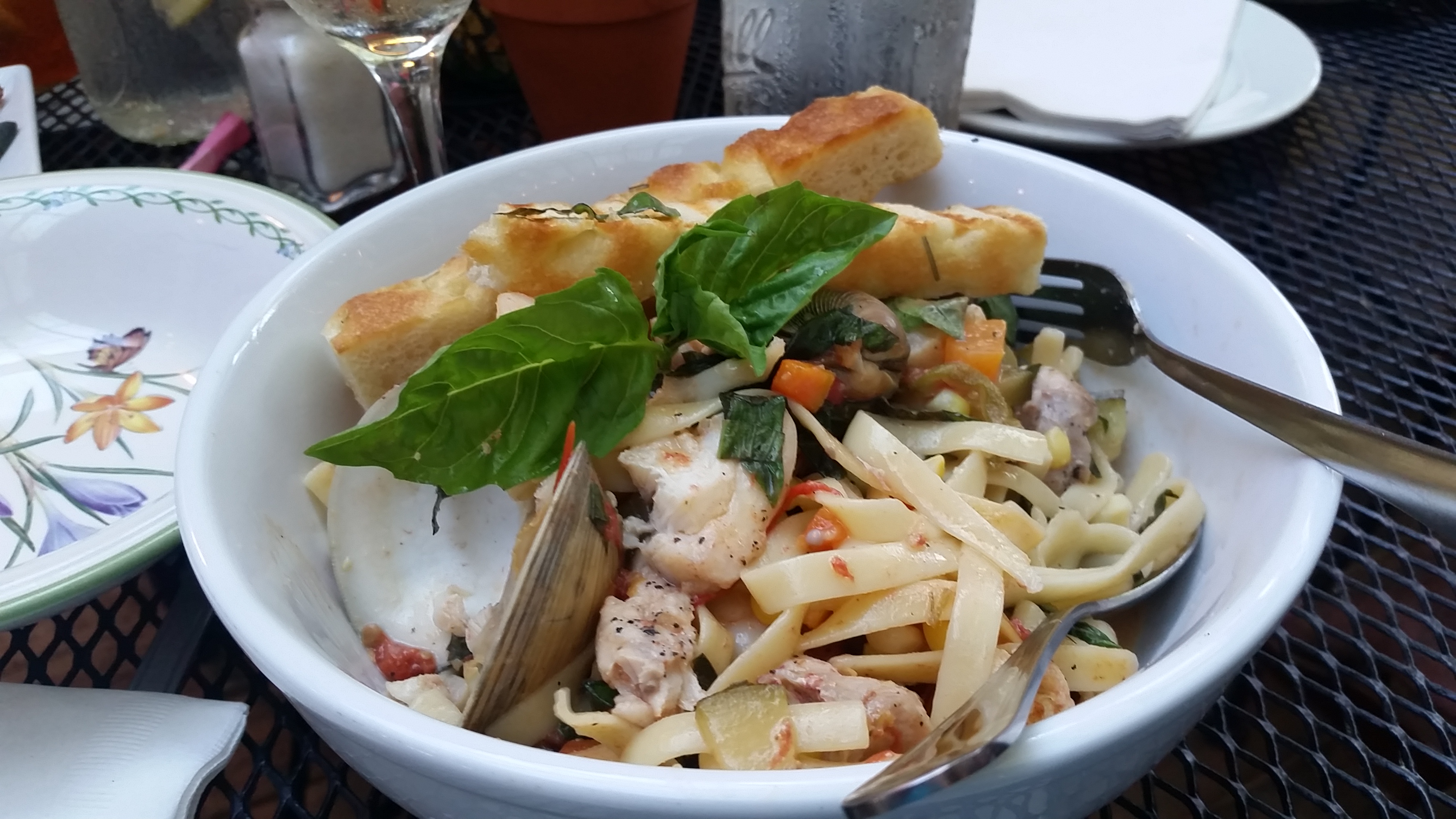 Delicious Southern Seafood Pasta Salad Recipe: A Perfect Summer Dish