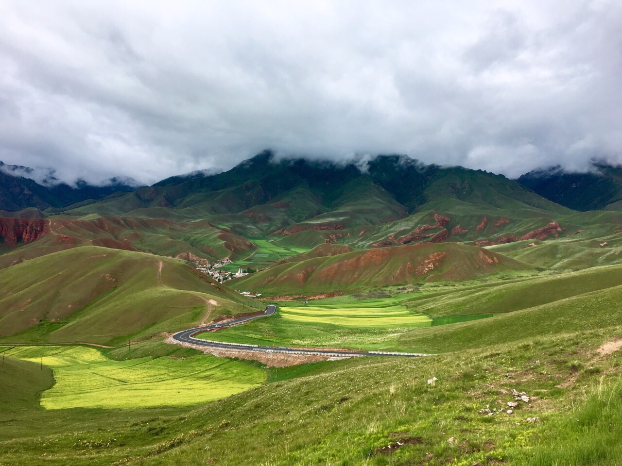 卓尔山