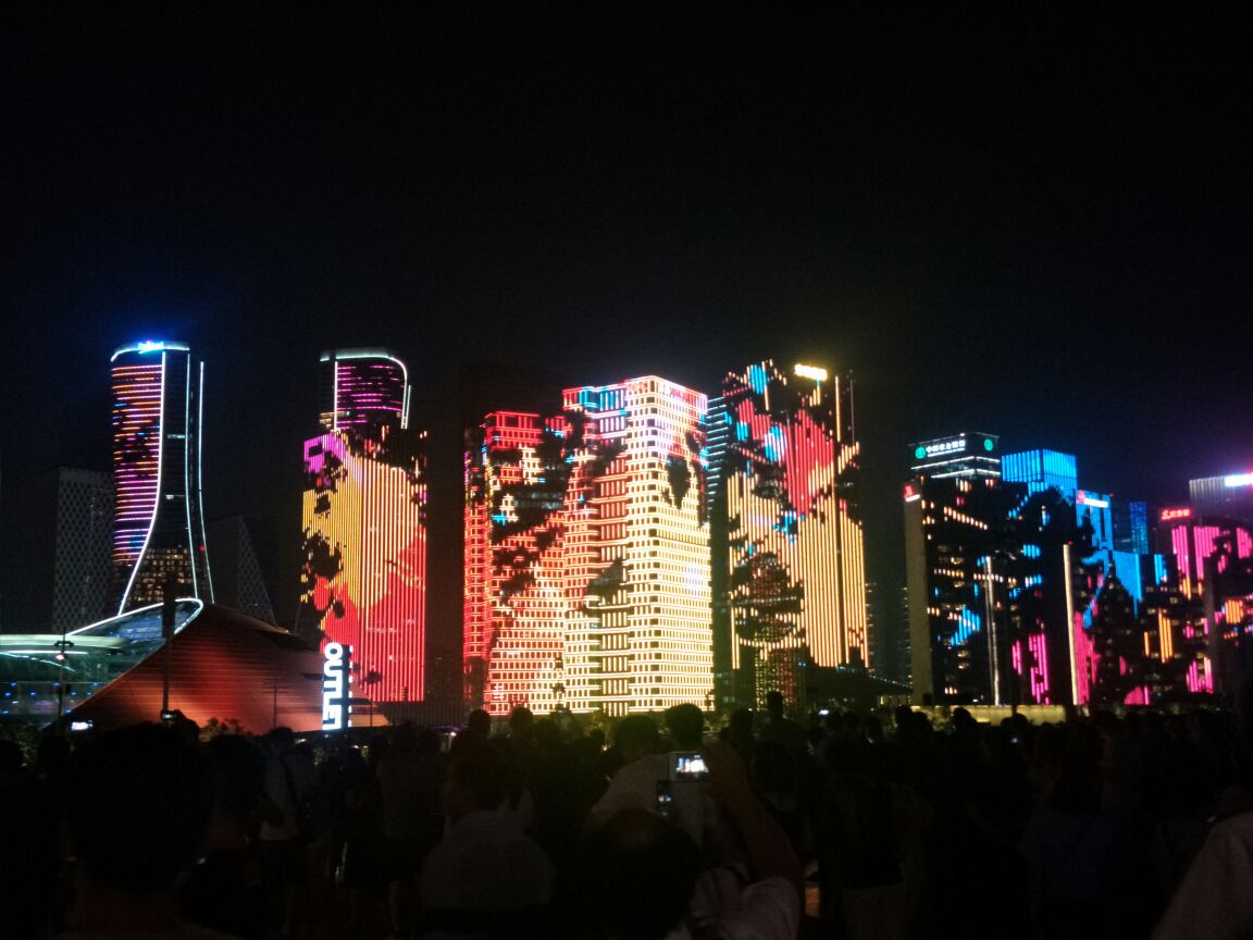 【携程攻略】杭州钱江新城灯光秀景点,夏季开放时间是