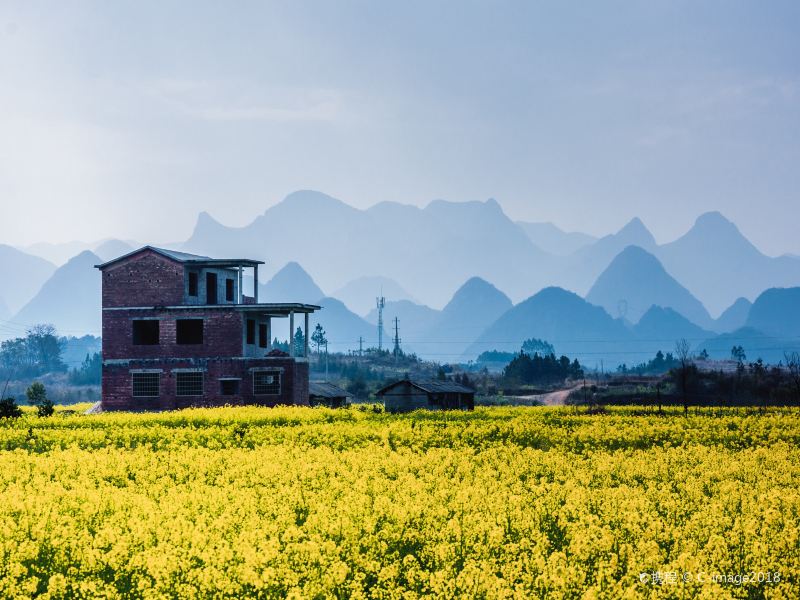 骥马村