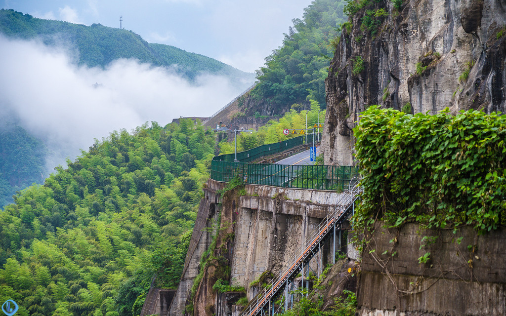 安吉天荒坪盘山公路,堪比日本的秋名山