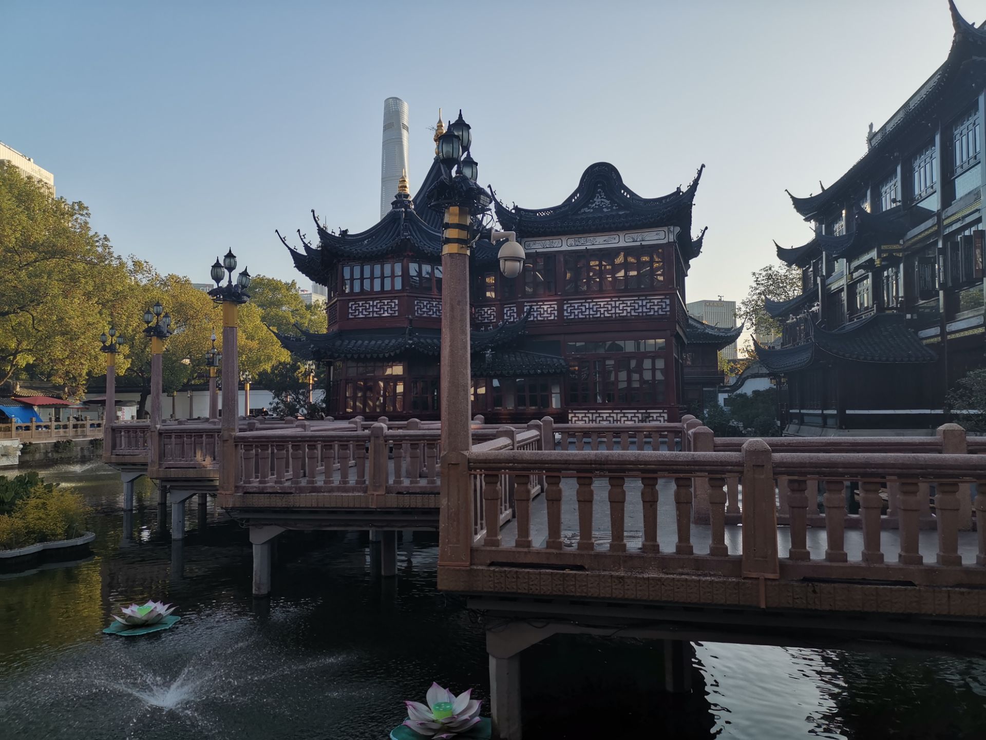 上海九曲桥好玩吗,上海九曲桥景点怎么样_点评_评价
