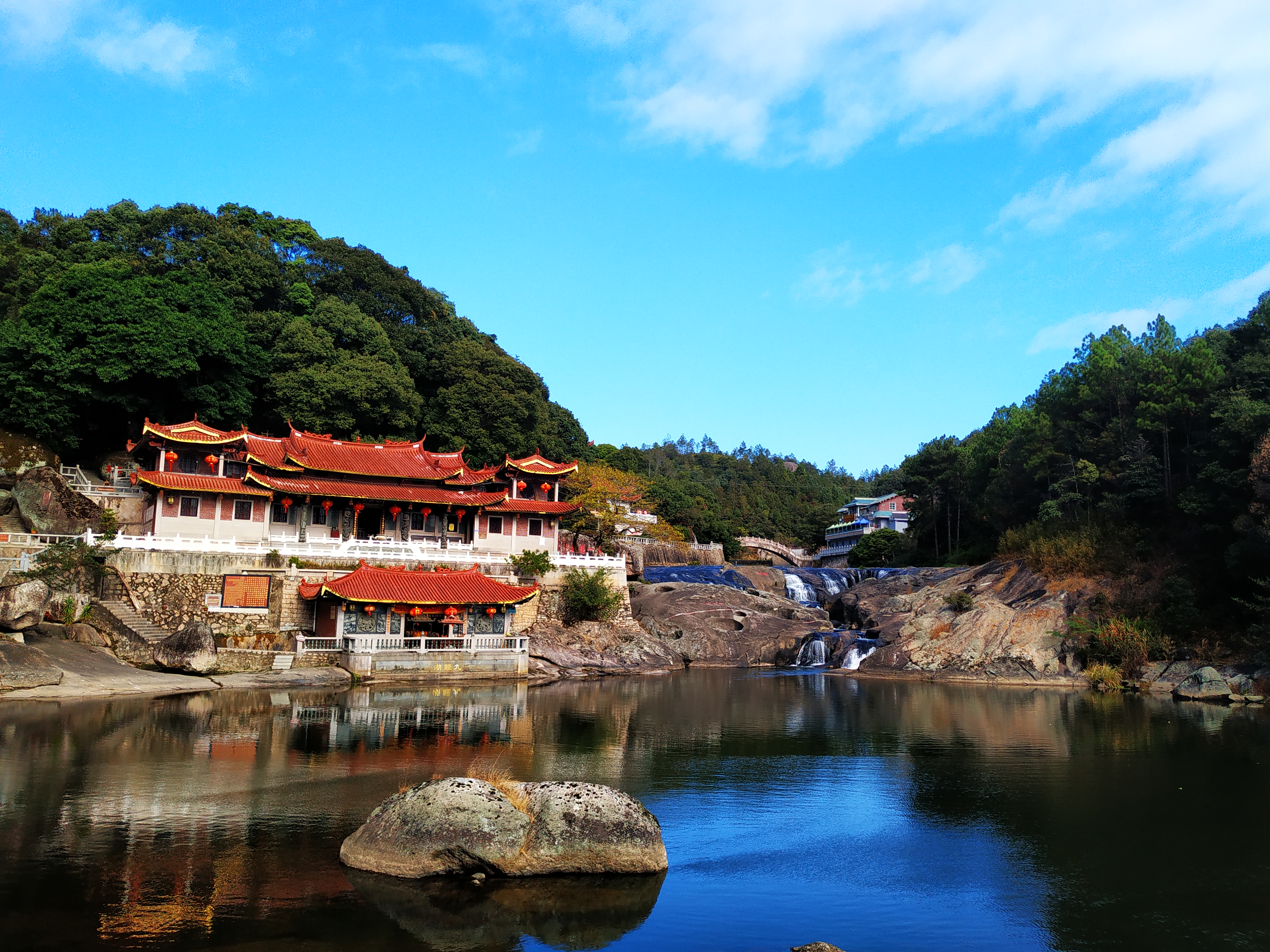 泉州,莆田,福州游 ( 6/9之莆田市边的九鲤湖景区)