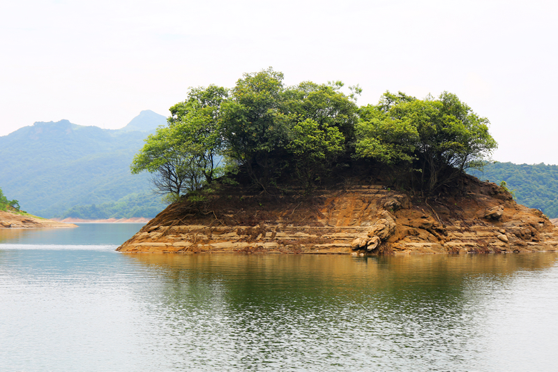 别山湖游船