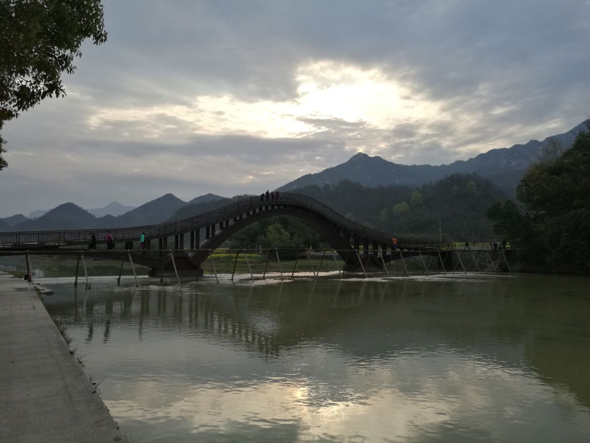 龙川风景区