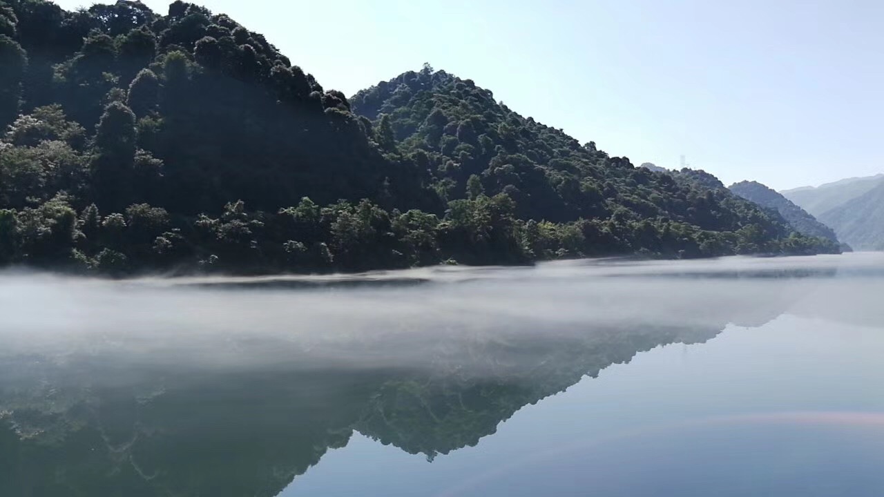 东江湖是湖南省唯一一个同时拥有国家aaaaa级旅游区,国家级风景名胜区