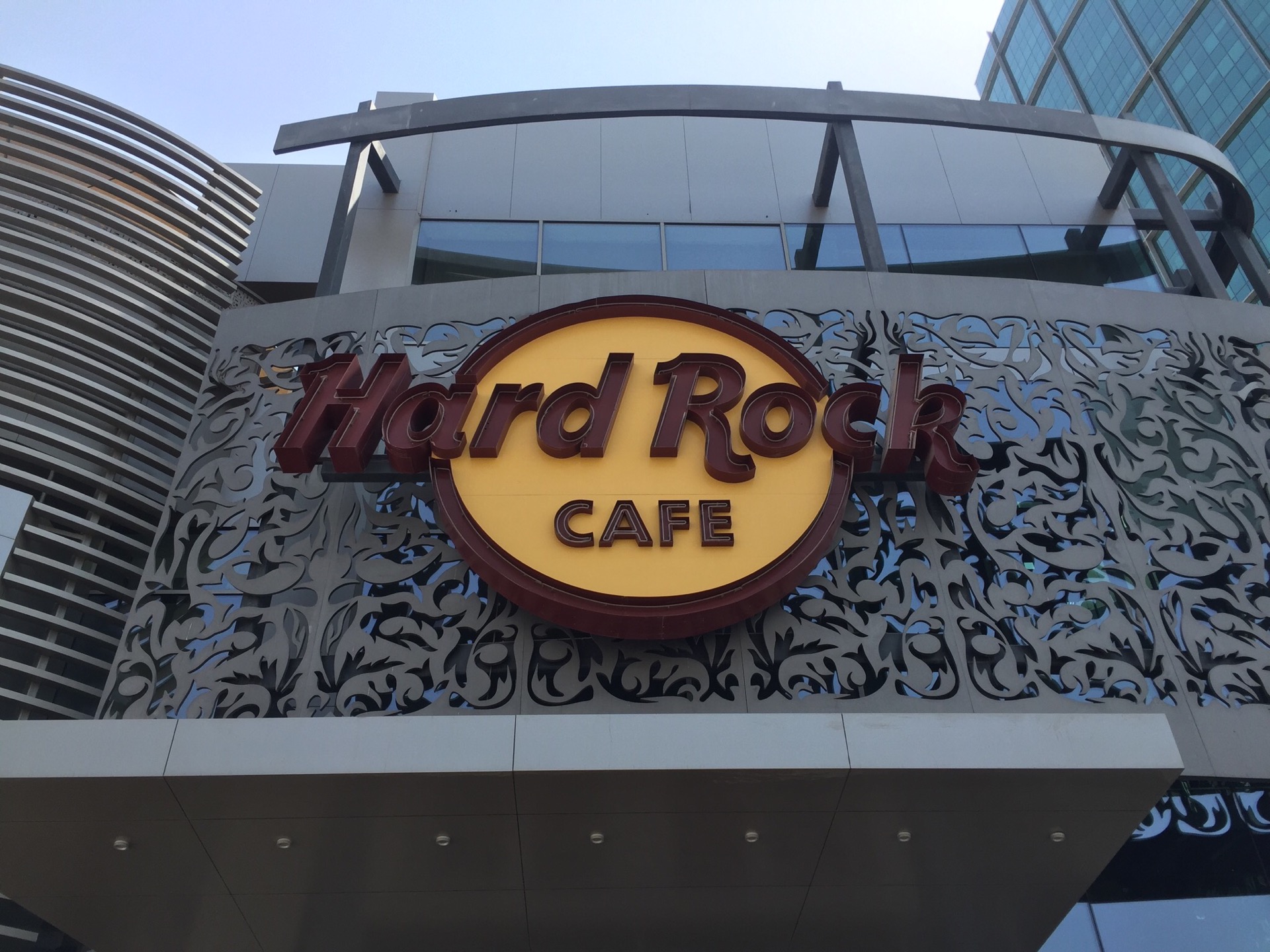 hard rock cafe dubai