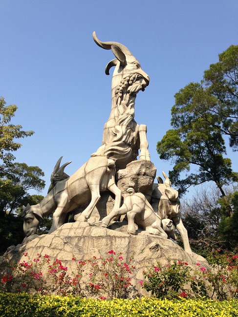 越秀五羊雕像在广州越秀山木壳岗上,有建于1959年的五羊石雕像.