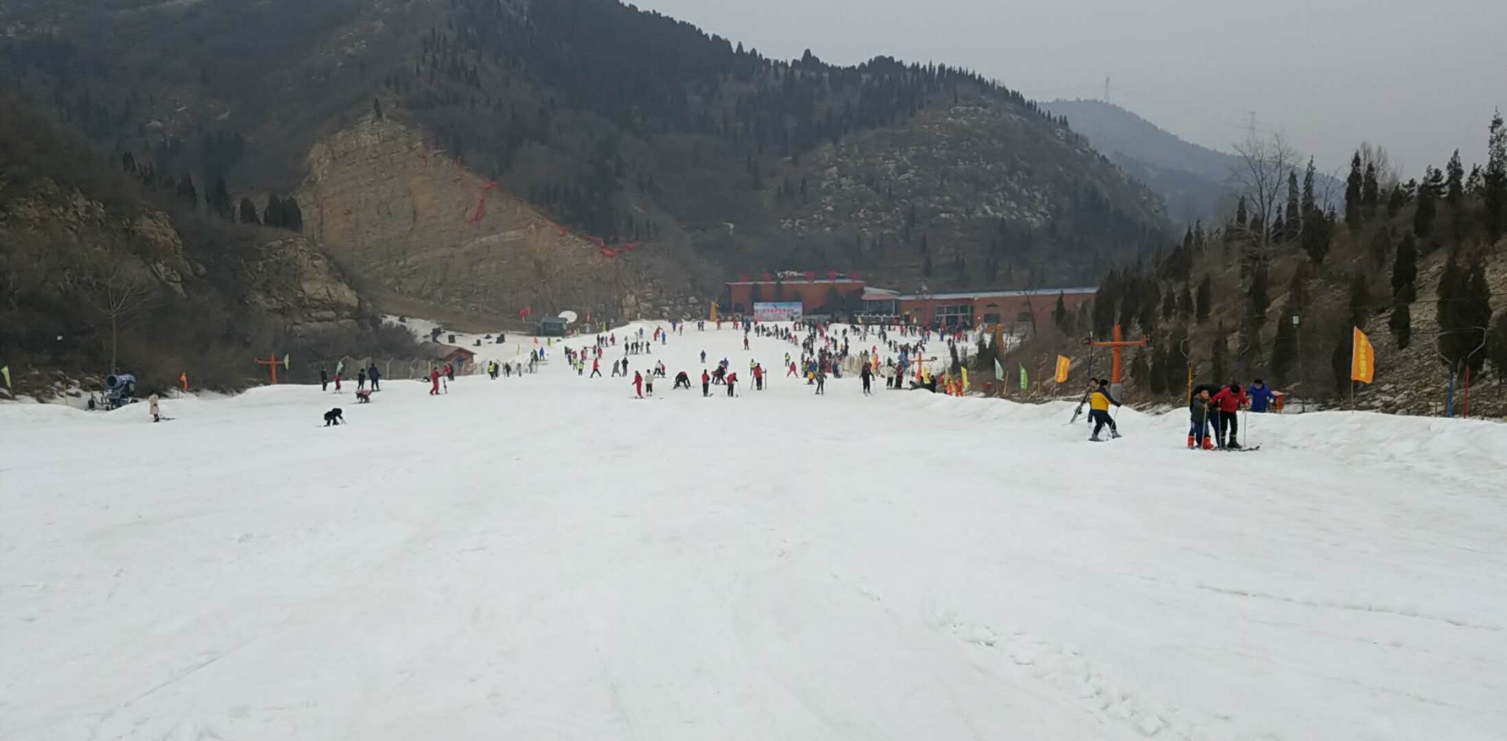 济南金象山滑雪场