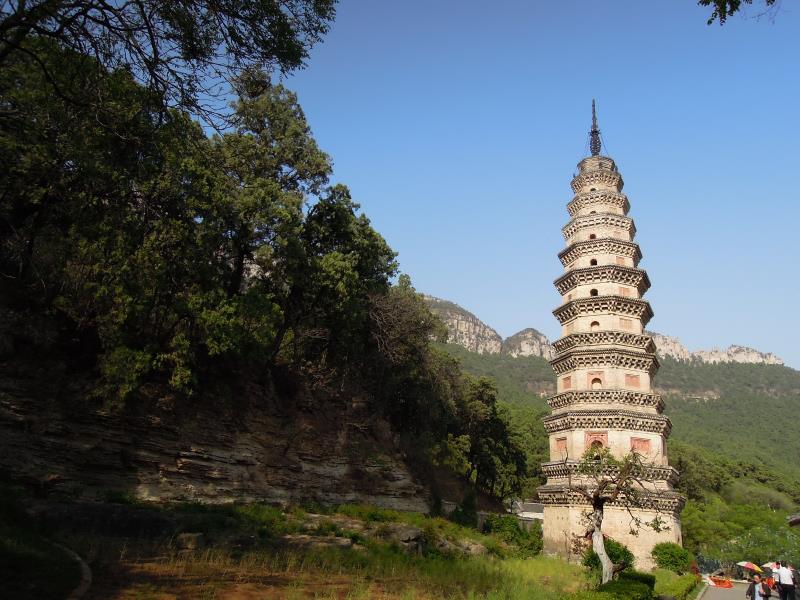 灵岩寺