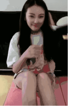 又是大胆说自己 多次做医美 与之前的女明星安利便宜货形成鲜明对比