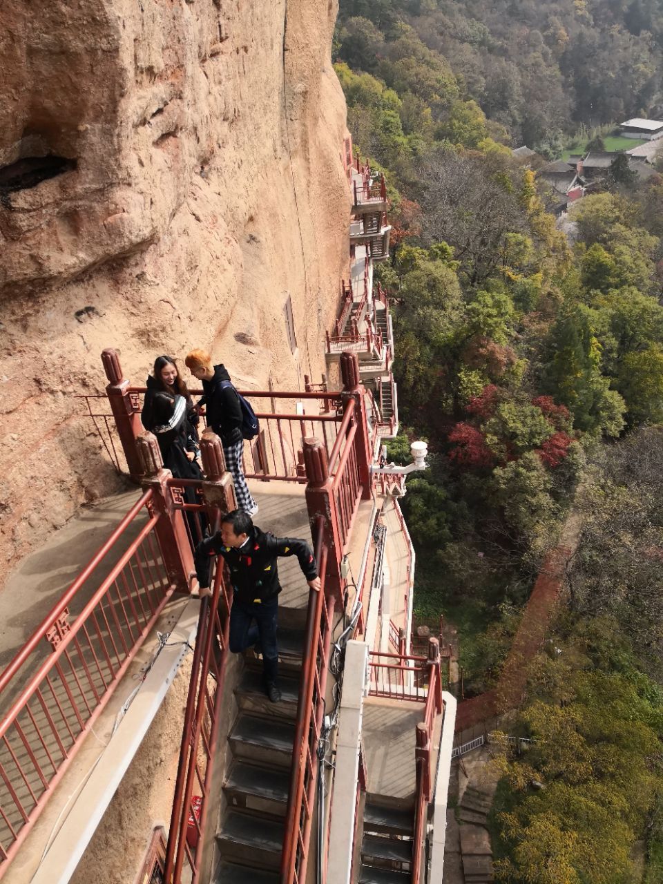 麦积山石窟旅游景点攻略图