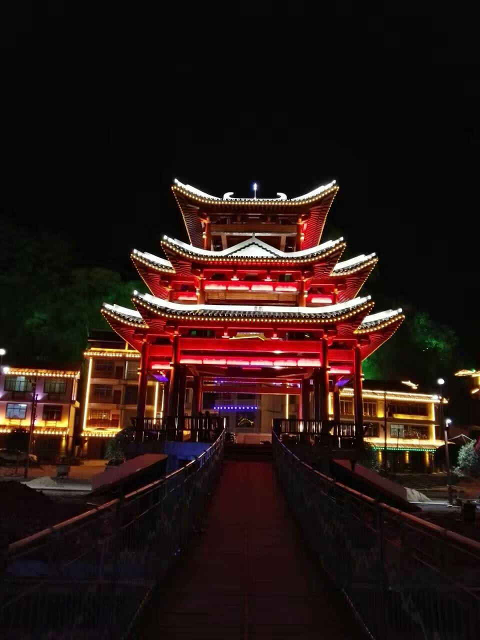 湖南省怀化市新晃侗族自治县,10月26日举行盛大的建县60周年大庆.