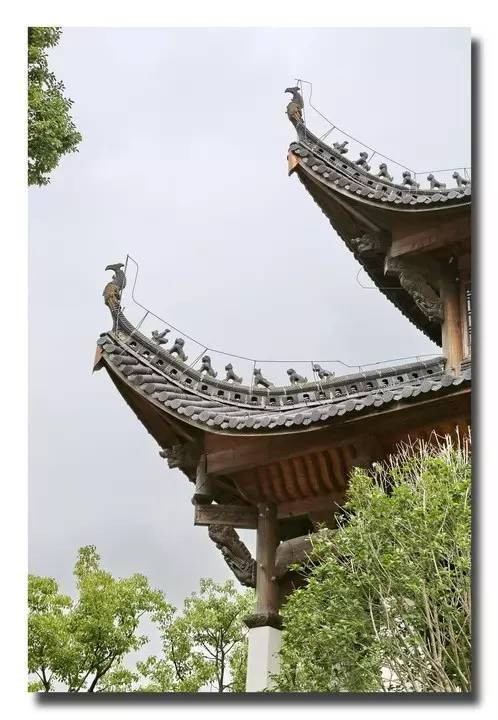 精美的屋檐翘角.