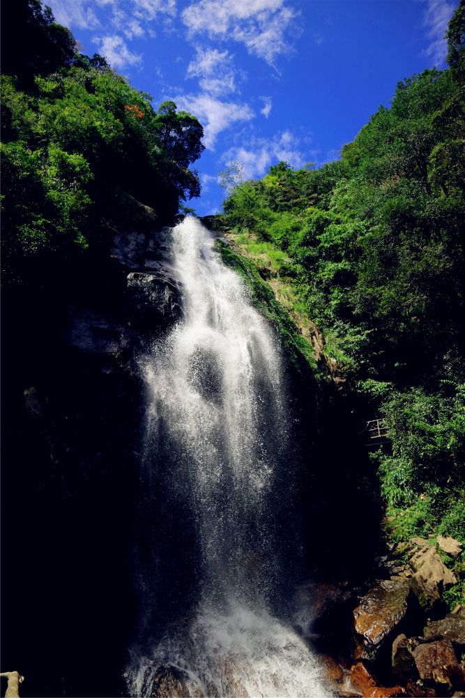 神龙谷景区,位于遂昌县城西南38公里处,是国家aaa级旅游景区.