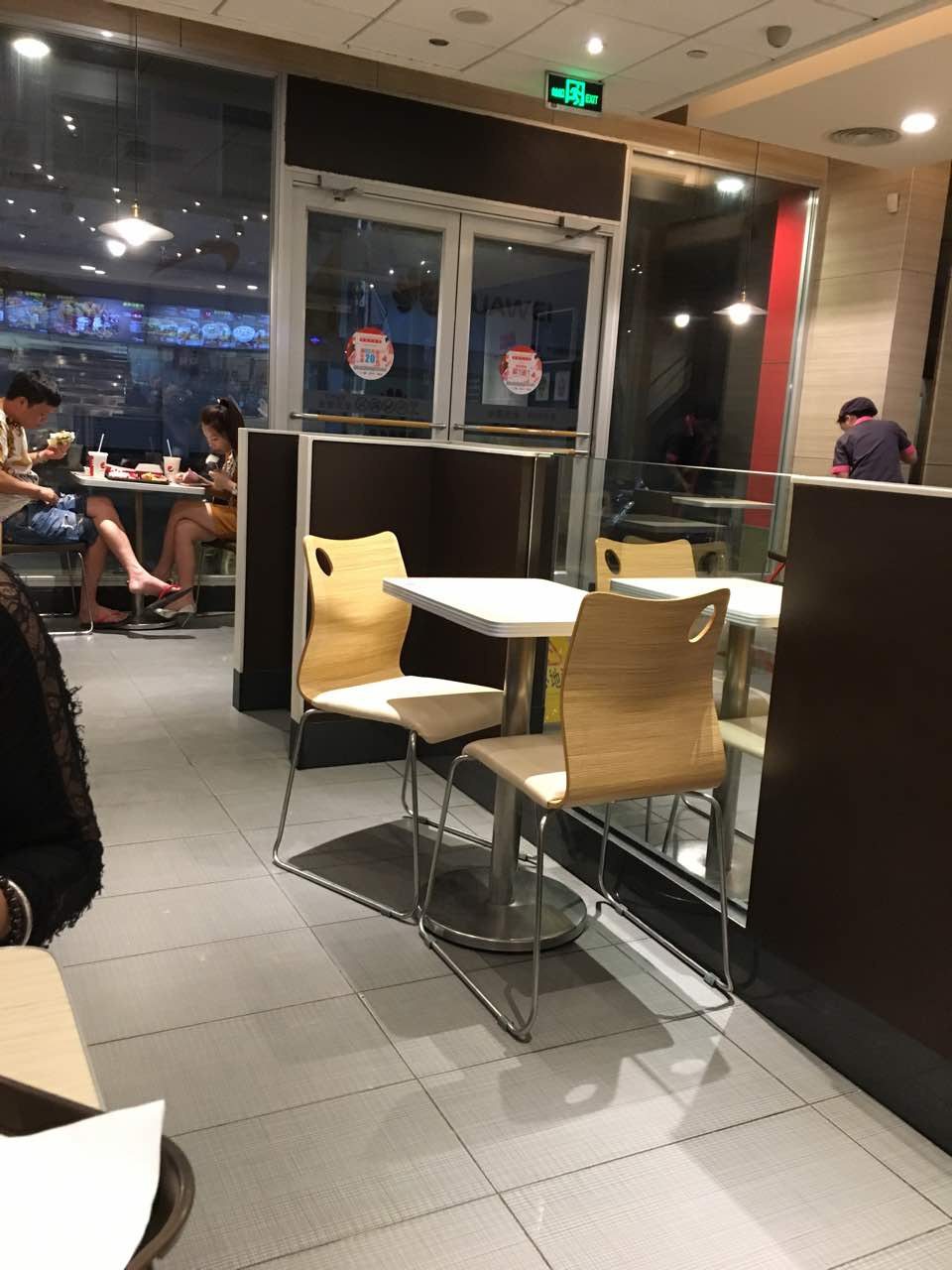 肯德基超好吃,经常过来吃,黄埠店环境好服务也好,还不用排长队,很喜欢