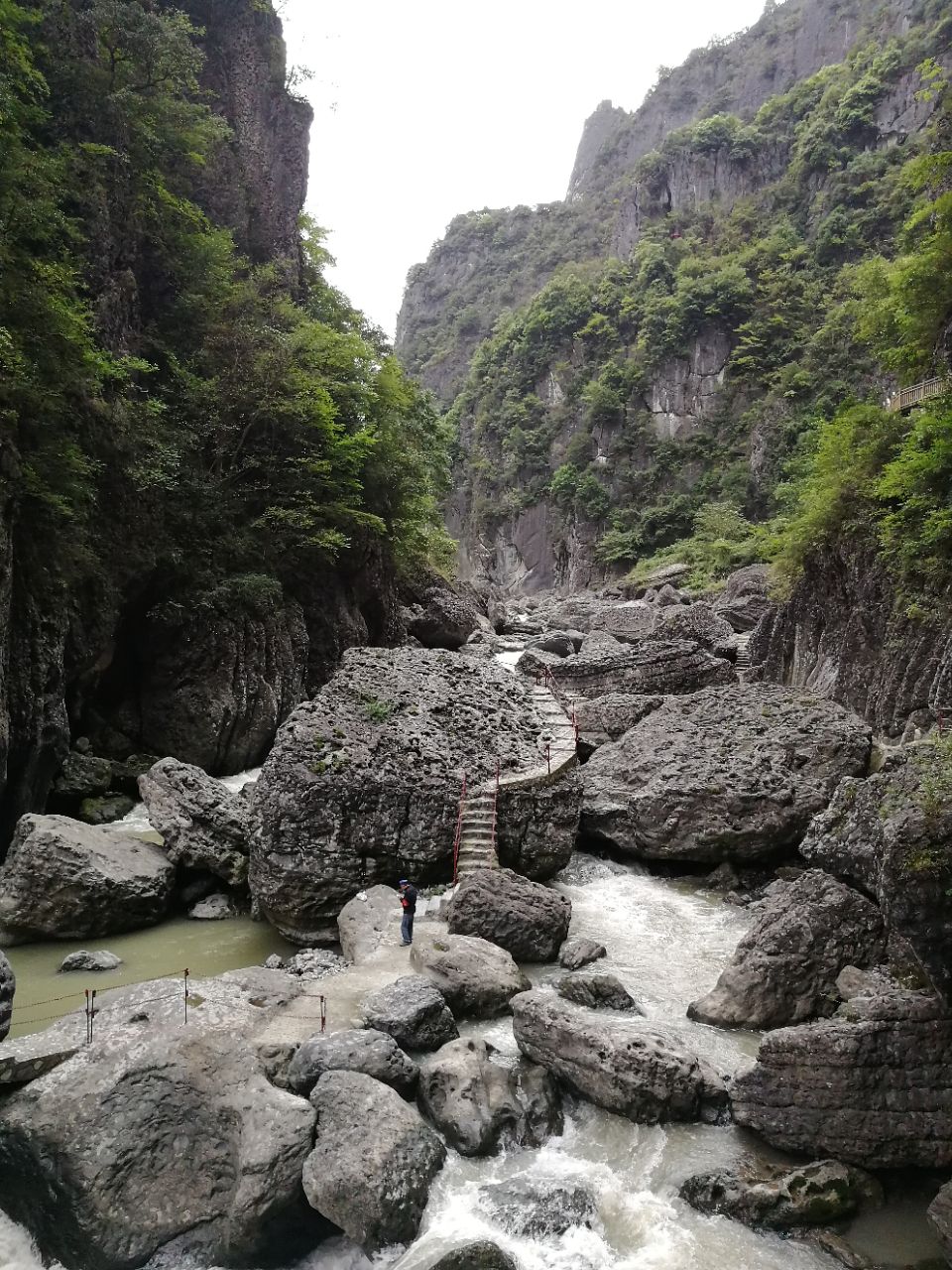 光雾山小巫峡景区